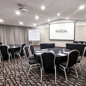 Clifton-Room-Classroom-With-Screen 